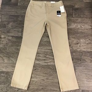 St. John’s Bay NWT Mid-Rise Straight Leg Khaki Women’s Pants Size 8